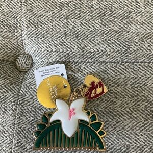 Bath & Body Works Disney Princess MULAN Comb Pocketbac Holder NWT Keychain